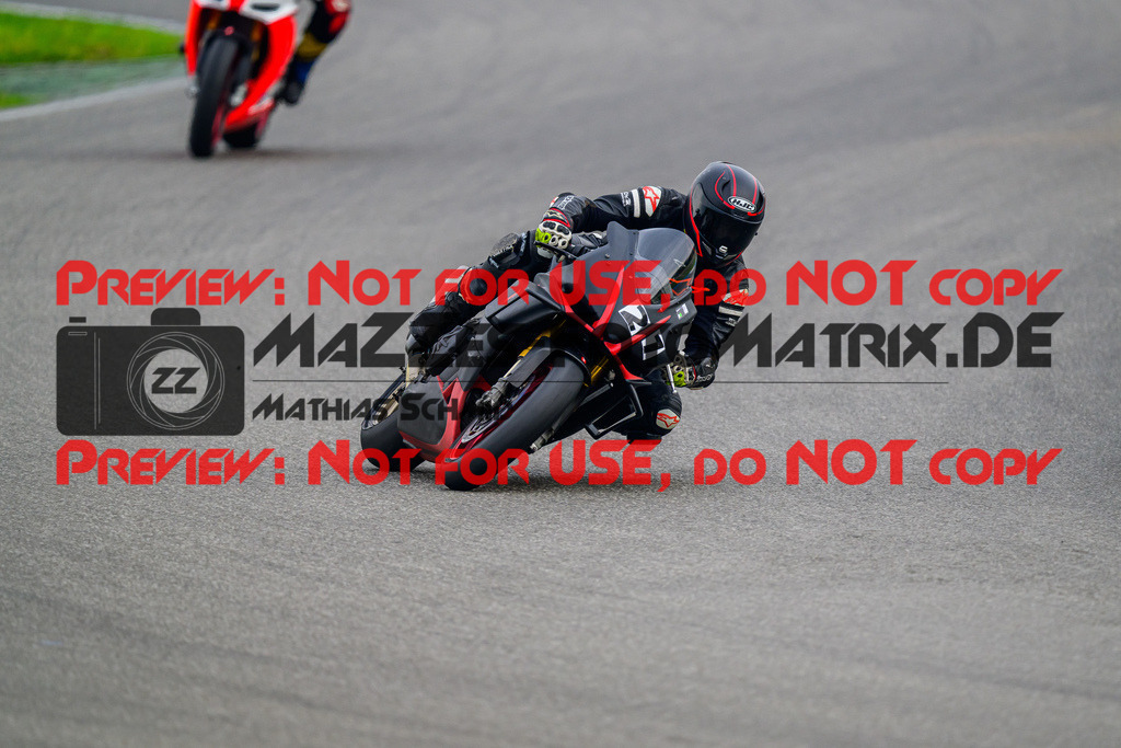 MaZZes_FotoMatrix_240521_6007705_1152 | WEISS