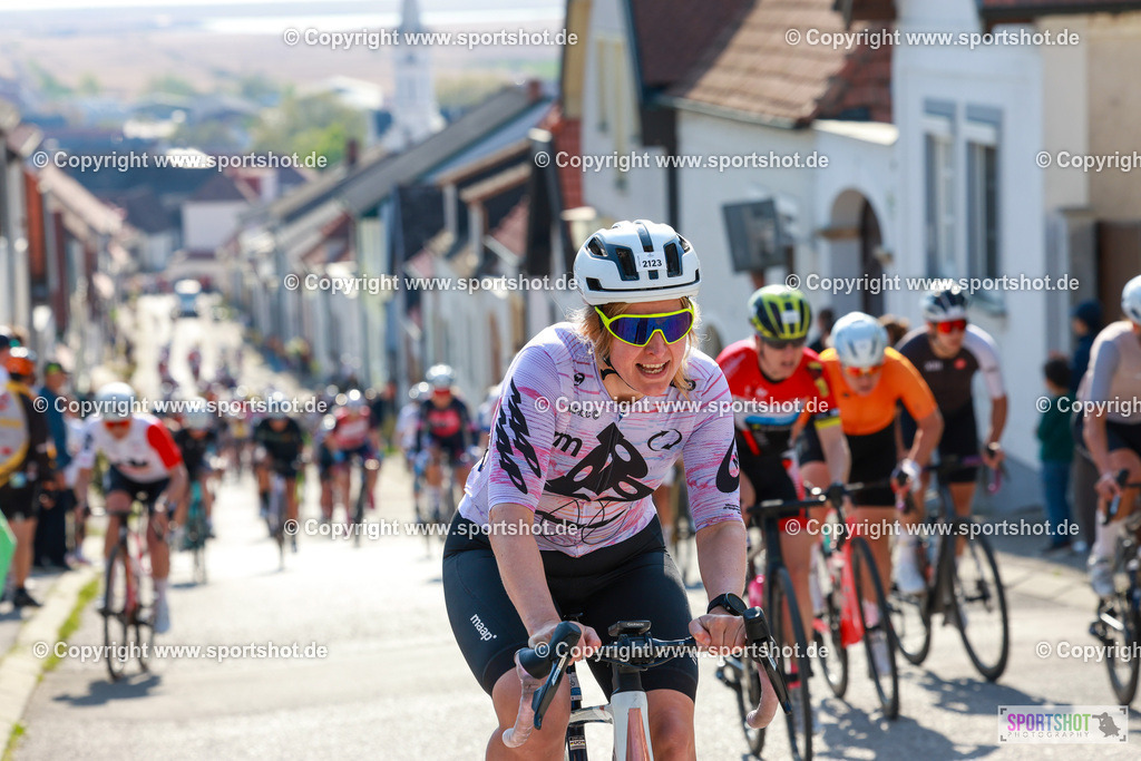 249_AR6_8686 | Neusiedlersee Radmarathon 2026@sportshot_your_pictrs #yourpictures#roadtowm2029 #nrm #neusiedlerseeradmarathon #neusiedlersee #neusiedlerseetourismus #burgenland #mörbisch #nrm26 #burgenlandtourismus #voglundco #poweredbyburgenlandtourismus #radsport #rad #marathon #ucigranfondo #visitburgenland #ucigranfondoworldseries