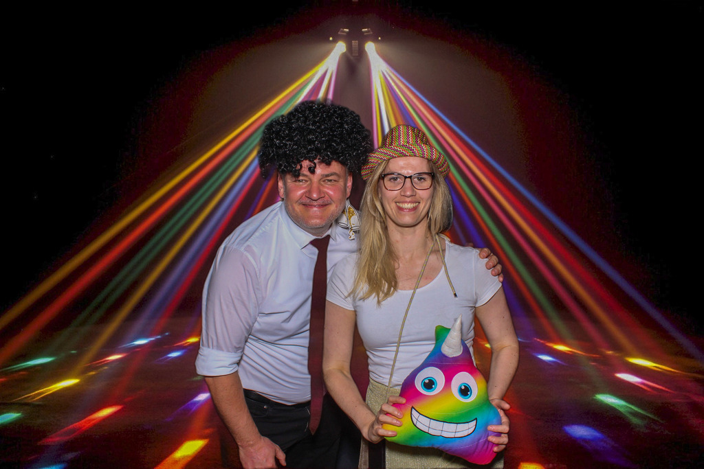 top-top.de-250628-010 | Foto, Video, Fotografie, Videografie, Fotobox, DJ, Discjockey, Musik, Musikbox, Veranstaltung, Photobooth, Amazon, Ebay, Buchtipp, Bestseller, Autor, Verlag, Buch, Wesel, Hamminkeln, NRW, Dinslaken, Rees, Drohne, Hochzeit, Party, Fotobox, Wesel, Fotograf