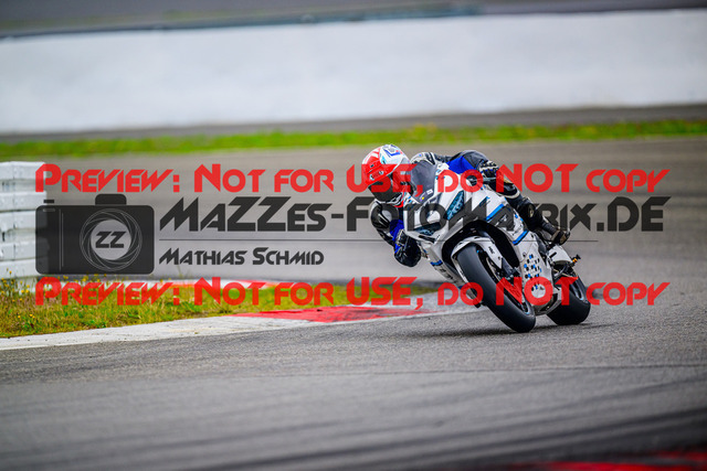 MaZZes_FotoMatrix_240717_6007705_1672 | WEISS