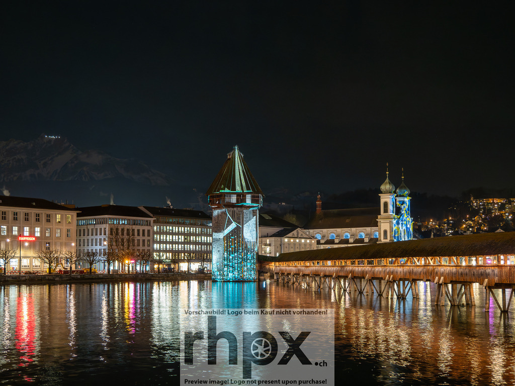 Lilu 2026 Kapellbrücke | Stimmungsvolle Fotokunst aus Luzern. Erlebe den Pilatus, den See und die Stadt Luzern in exklusiven Aufnahmen in der Fotogalerie & Shop. - Realisiert mit Pictrs.com