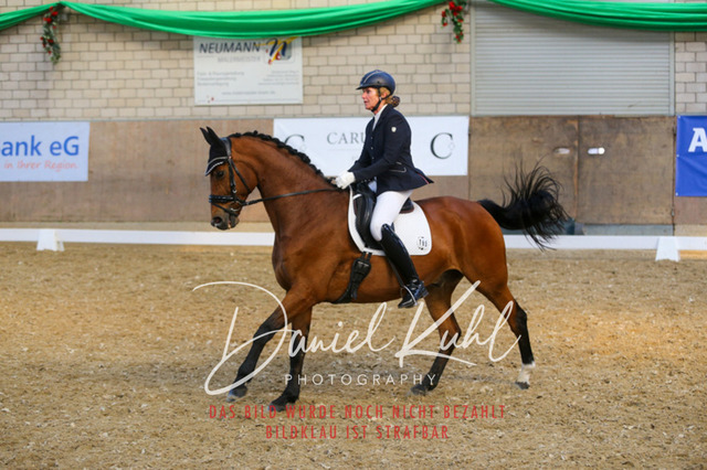 IMG_2623 | Turnierfotos kaufen im Webshop von Daniel Kuhl Photography – entdecke professionelle Reitsportfotos aus Turnieren & Events. Hochwertige Turnierbilder online bestellen & sichern. Jetzt Fotos von Reitsportturnieren kaufen!