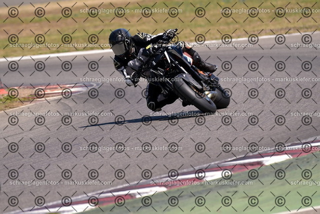 26bt04-1831 | markuskiefer.com - Realisiert mit Pictrs.com