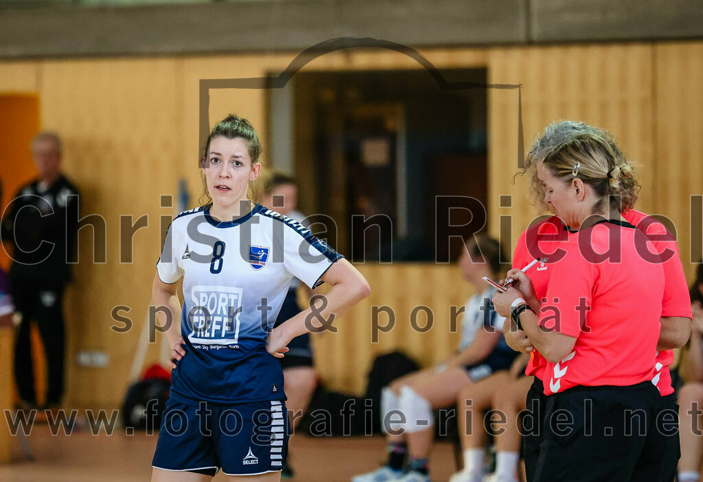 2023-12-16_074_SpVgg_Altenerding_gegen_HC_Donau-Paar_II | Erding, Deutschland, 16.12.2023:
Handball, Bezirksoberliga Frauen Altbayern 2023 / 2024, 10. Spieltag, SpVgg Altenerding gegen HC Donau/Paar II, Endergebnis: 22:22

Foto: Christian Riedel / fotografie-riedel.net