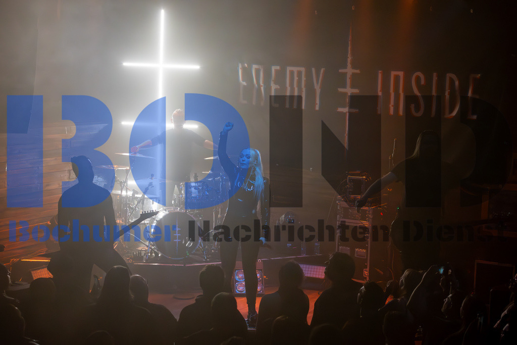 SES_ENEINS20250227-40 | bond - Realisiert mit Pictrs.com