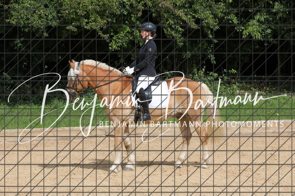 AZ2A2192 | Benjamin Bartmann Photomoments