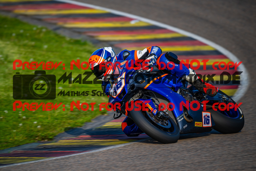 MaZZes_FotoMatrix_240504_6007705_6224 | STK1000