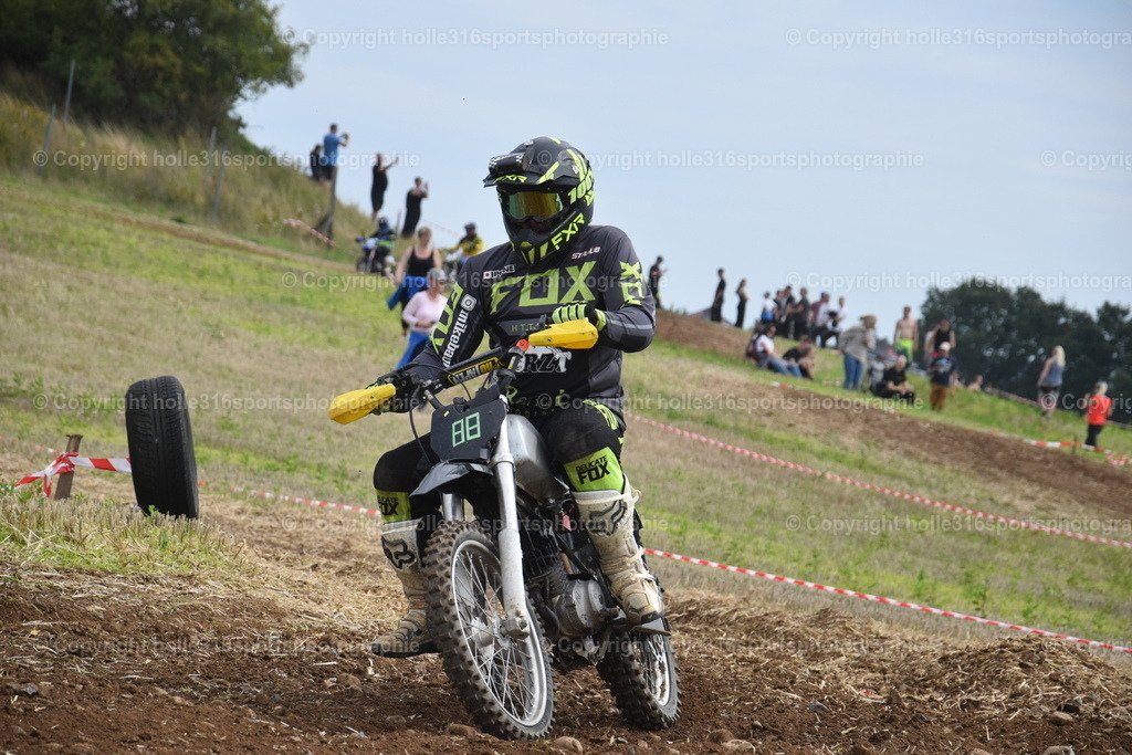 DSC_0849 | Sportfotografie , Motorsport, Motoross, Reitsport, Mointainbike, Enduro,
Landschaft , Outdoor, Eventfotografie, Landschaft, Bilder online bestellen - Realisiert mit Pictrs.com