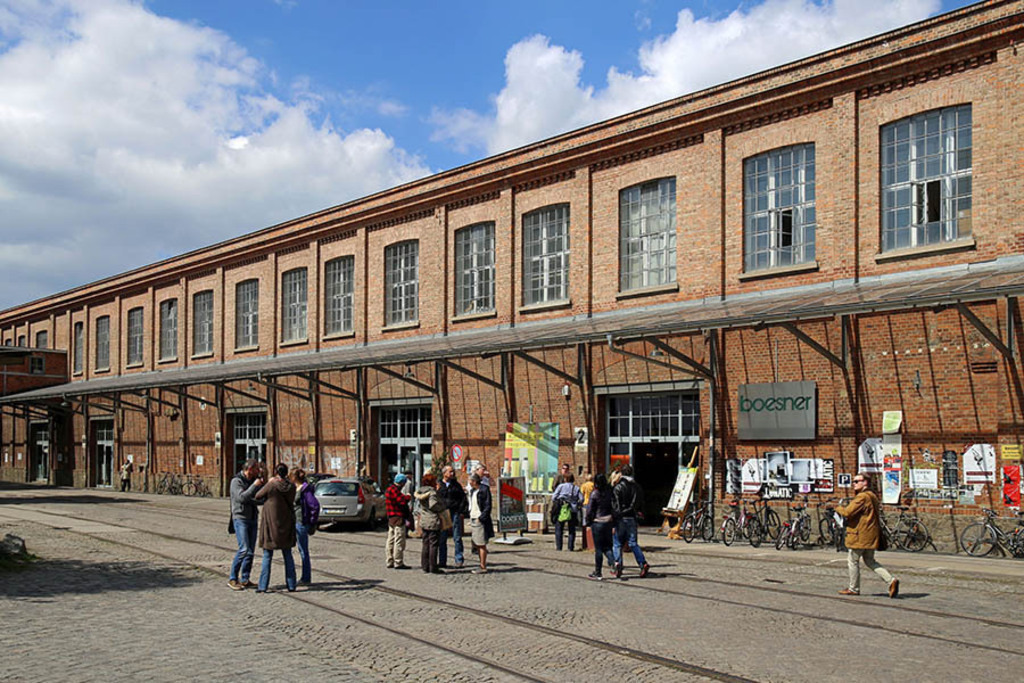 Foto: Leipzig - Rundgang SpinnereiGalerien | Das Team hinter BILDLEXIKON LEIPZIG bündelt historische wie aktuelle Informationen über die Stadt Leipzig in Text und Bild auf einer Plattform und stellt diese der interessierten Öffentlichkeit zur Verfügung.