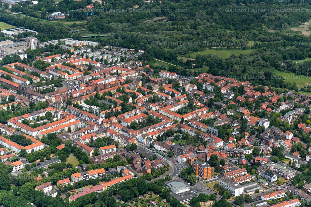 4030691 | HANNOVER 02.06.2020 Stadtansicht im Stadtgebiet im Bereich Ricklinger Stadtweg im Ortsteil Ricklingen in Hannover im Bundesland Niedersachsen, Deutschland. Weiterführende Informationen bei: Hannover.de Internet Gesellschaft mit beschränkter Haftung. // City view in the urban area in the Ricklinger Stadtweg area in the district Ricklingen in Hanover in the state Lower Saxony, Germany. Further information at: Hannover.de Internet Gesellschaft mit beschraenkter Haftung. Foto: Gerhard Launer