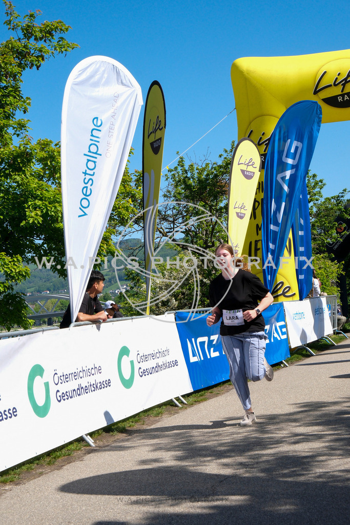 ..... | LINZ,AUSTRIA,27.April 24, Int. 3 Brückenlauf Linz  , Image shows: Photo: WAPICS / Michael ring