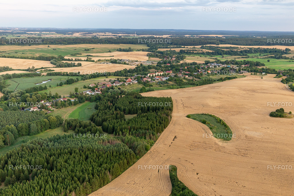 Ortsansicht aus Norden | Luftbild: Ortsansicht aus Norden im Ortsteil Stegelitz in Flieth-Stegelitz im Bundesland Brandenburg in Deutschland. Foto: IMG_116344.jpg vom 17.07.2019 durch Werner Riehm/FLY-FOTO.de - Realisiert mit Pictrs.com