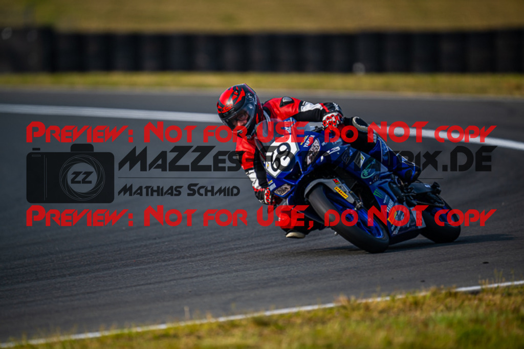 MaZZes_FotoMatrix_220520_0523 | Fotograf Mathias Schmid
Sportfotograf,
Eventfotograf,
Hochzeitsfotograf,
Portraitfotograf