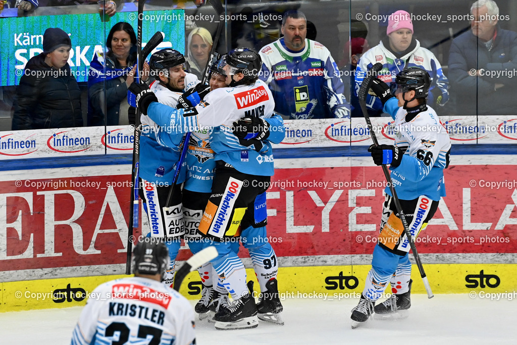 EC IDM WÄRMEPUMPEN VSV vs. Steinbach Black Wings Linz | Jubel Black Wings Linz Mannschaft, #66 Stefan Gaffal Black Wings Linz, #97 Luka Maver lack Wings Linz, EC IDM WÄRMEPUMPEN VSV vs. Steinbach Black Wings Linz, EC IDM WÄRMEPUMPEN VSV vs. Steinbach Black Wings Linz am 04.03.2026 in Villach (Stadthalle Villach), Austria, (Photo by Bernd Stefan)