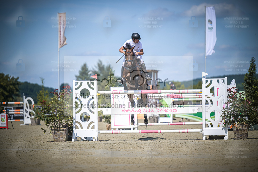 DOS_3207 | Entdecke hochwertige Reitturnierfotos von Foto Oger. Professionell, emotional und authentisch – jetzt Lieblingsmomente im Shop bestellen. - Realisiert mit Pictrs.com