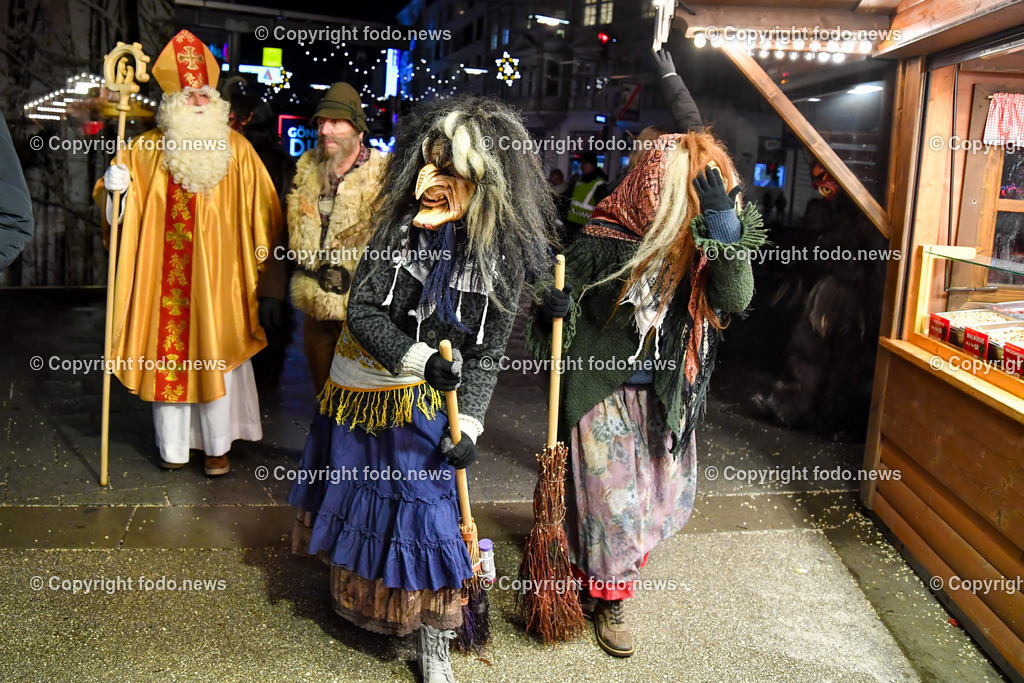 Perchten_ Christkindlmarkt Linz Volksgarten_ 14.12.2022-28 | 14.12.2022, Linz, AUT, Christkindlmarkt Volksgarten Linz, im Bild Perchtenlauf der Linzer Perchten 2022