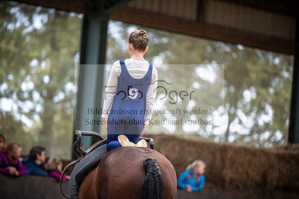 DOS_0201 | Entdecke hochwertige Reitturnierfotos von Foto Oger. Professionell, emotional und authentisch – jetzt Lieblingsmomente im Shop bestellen.Deutschlandweite Turnierfotografie. - Realisiert mit Pictrs.com