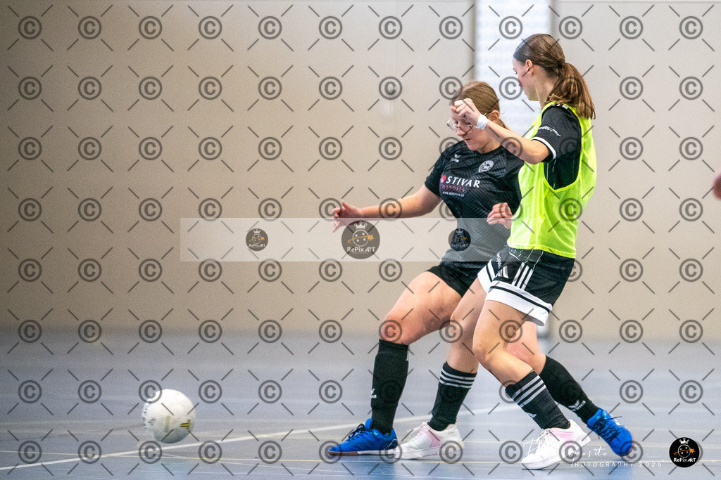 20251130_FCR-Hallenturnier-FF-17_RAW-2_032-34 | Sport und Naturfotografie von Roberto Esposito zeigt echte Momente Bewegung und die Schönheit der Natur. Ausdrucksstarke Bilder schaffen Emotionen.