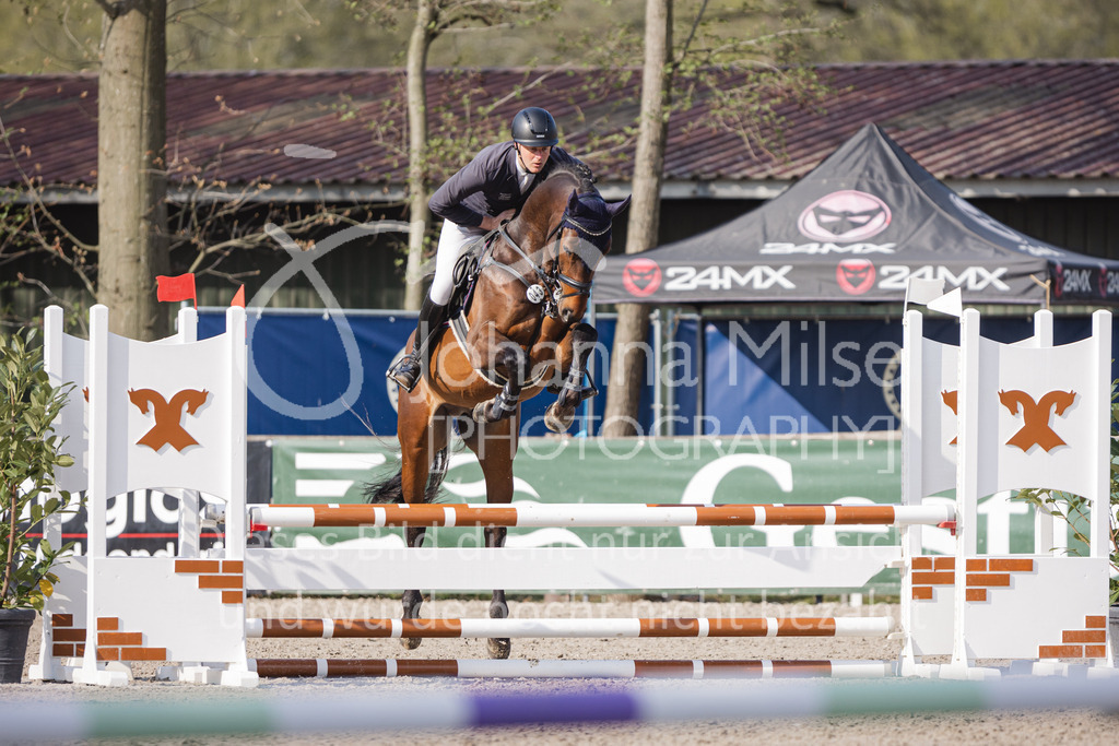 220426_Mühlen_SprPfA1-111 | Late Entry Mühlen
26.04.2022
01 Springpferde-A* 4-6j