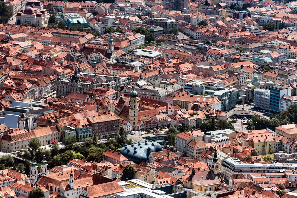 dr__0012015.jpg | GRAZ 20.07.2018 Altstadtbereich und Innenstadtzentrum in Graz in Steiermark, Österreich. // Old Town area and city center in Graz in Steiermark, Austria. Foto: Daniel Reiter