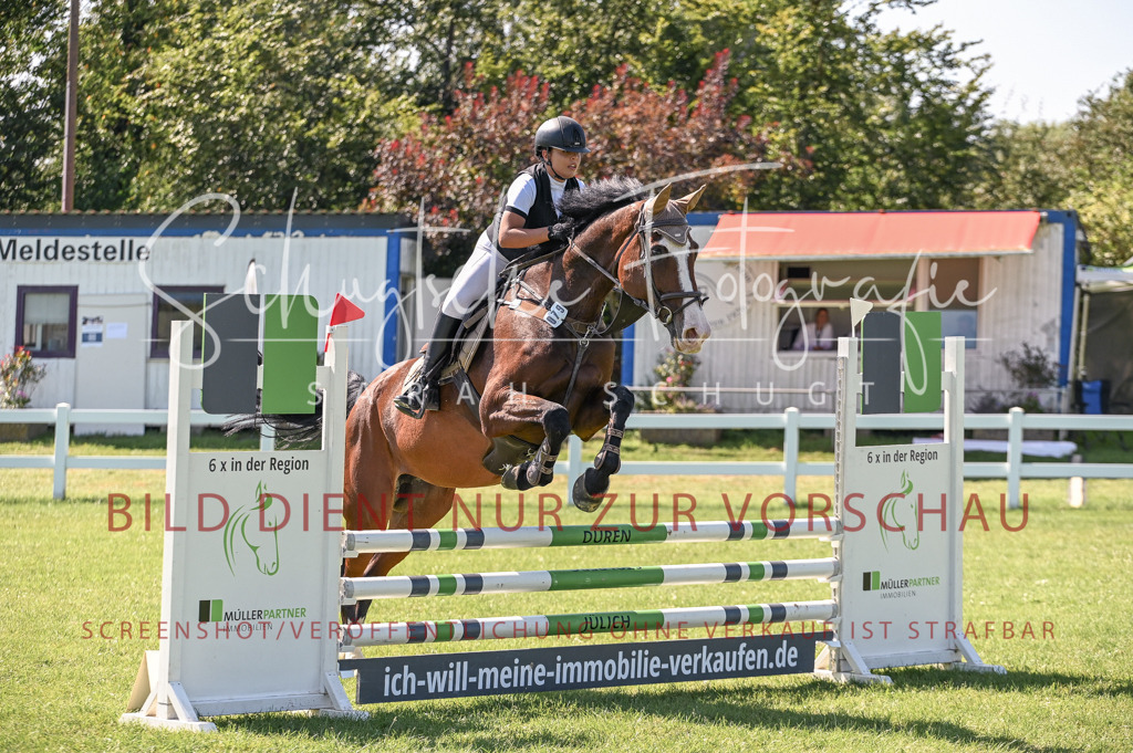 Schugtsche-Düren.2024-06.Stilspringprf.A_-18 | Schugtsche Fotografie - Realisiert mit Pictrs.com