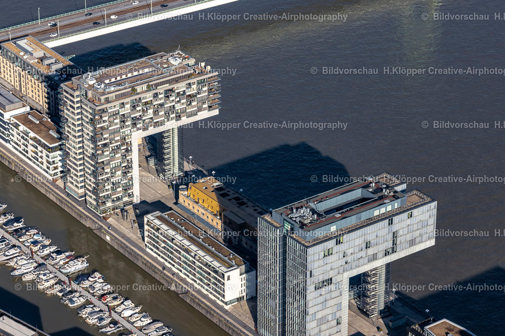 Luftbilder Köln-6861 | Luftaufnahme Wohngebiet einer Mehrfamilienhaussiedlung " Kranhäuser " am Ufer- und Flussverlauf des Rhein - Realisiert mit Pictrs.com
