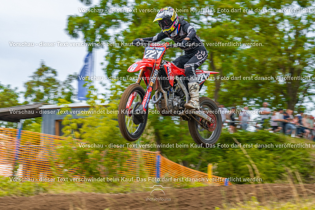07_05_BernauerSchleife-8221 | Sportfotografin aus Berlin-Brandenburg mit Fokus auf Motocross. Ich halte deine sportliche Leistung und echte Emotionen auf und neben der Strecke professionell fest. Entdecke die Fotos von deinem Rennen und bestelle sie direkt hier im Shop.