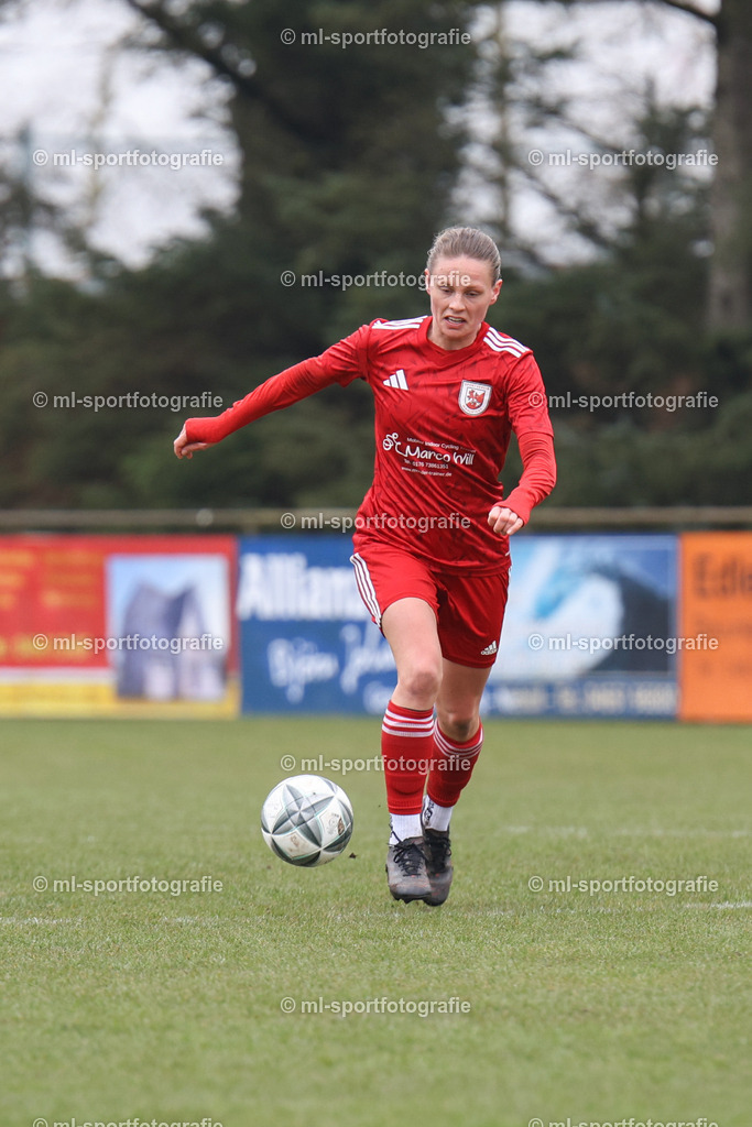 Fußball I Frauen I Saison 2025/2026 I Oberliga Schleswig-Holstein I 14. Spieltag I SV Frisia 03 Risum-Lindholm - SV Wahlstedt | ml-sportfotografie - Realisiert mit Pictrs.com