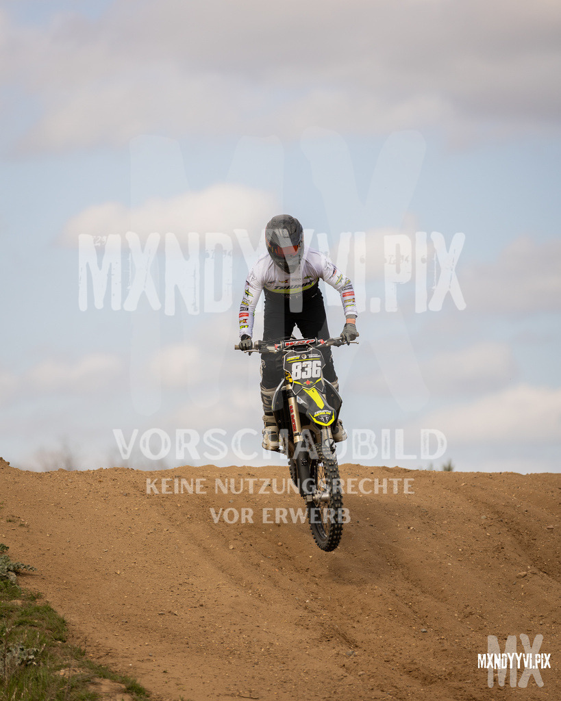 866A1757 | mxndyyvipix