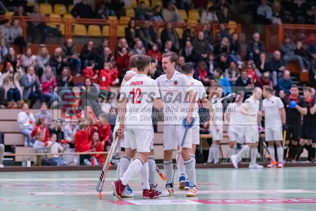 HK_20230113_102781 | 1. Bundesliga ( Halle ) Herren Crefelder HTC - DSD Düsseldorf am 13.1.2023 Crefelder HTC  ( CHTC ) Halle Glockenspitz , Krefeld , Breucker Julius ( Crefelder HTC #2 ) , Jansen Phillip ( Crefelder HTC #12 )