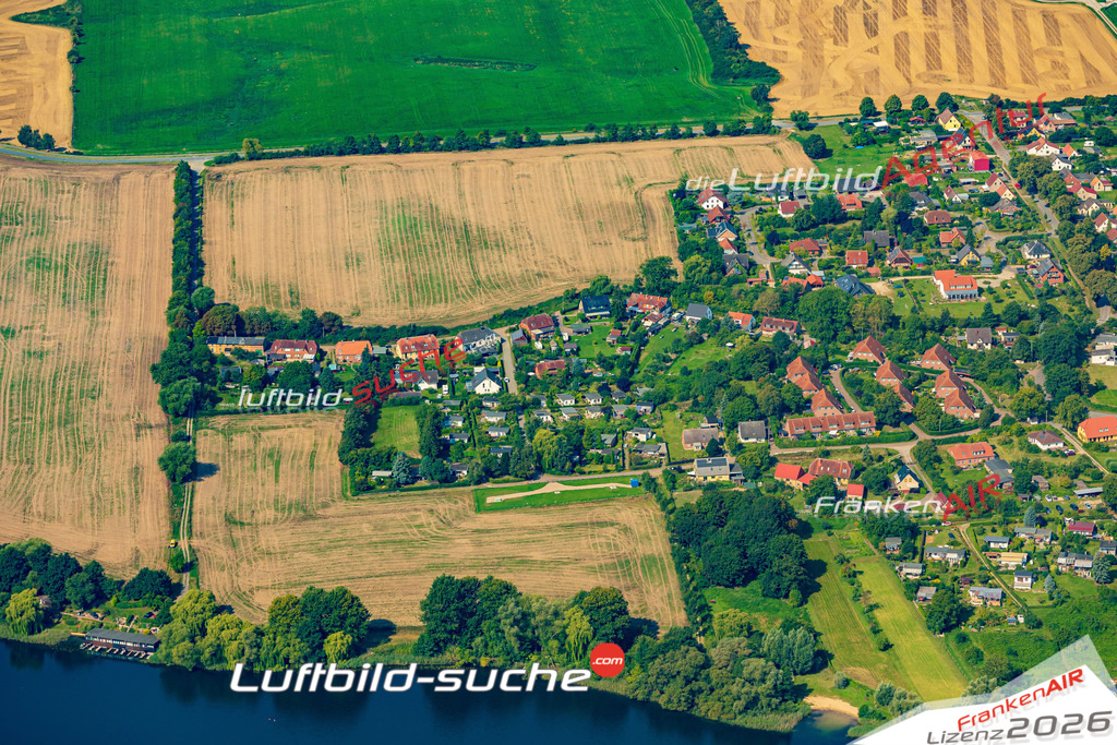 Schrägluftbild  Zittow  Leezen - Das Luftbild wurde 2025 vom UL-Flugzeug heraus erstellt (ohne Drohne- keine Drohnenaufnahme ) - Hochauflösende Luftaufnahme -Nicht vergleichbar mit Google Maps oder Satelittenbilder- Die Geschenkidee !Mit Lizenz und Bildrechte bestellbar