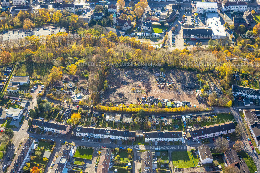 Hagen251103763 | Luftbild, Baustelle ehemaliger Sportplatz Quambusch, Wohnsiedlung und Waldorfkindergarten Hagen e. V., Am Quambusch, herbstliche Bäume,  Haspe-West, Hagen, Ruhrgebiet, Nordrhein-Westfalen, Deutschland