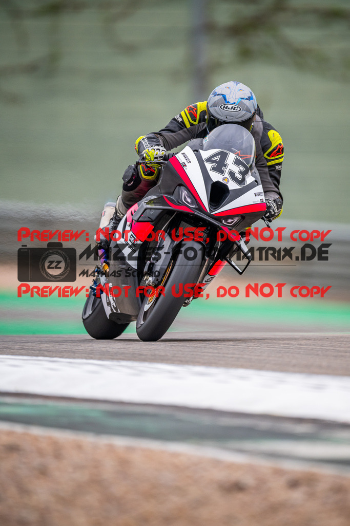 MaZZes_FotoMatrix_240503_6007705_4099 | STK1000