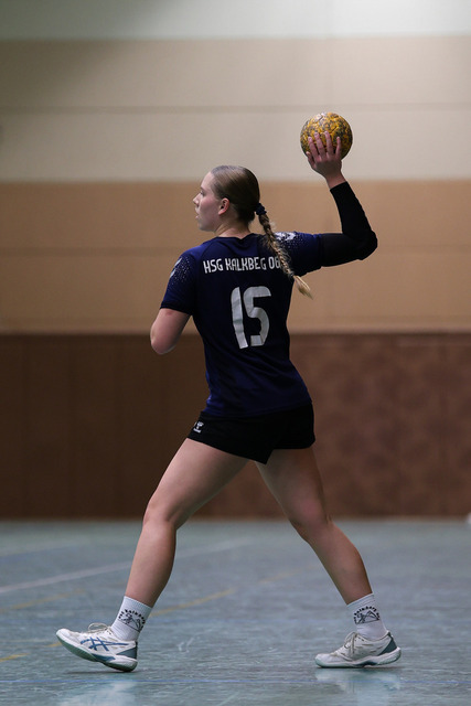 Handball I Damen I Saison 2025-2026 I Verbandsliga Süd I HSG Kalkberg 06 - MTV Dänischenhagen I 14.12.2025.193 | Hannah Zickermann (15, HSG Kalkberg 06) - Realisiert mit Pictrs.com