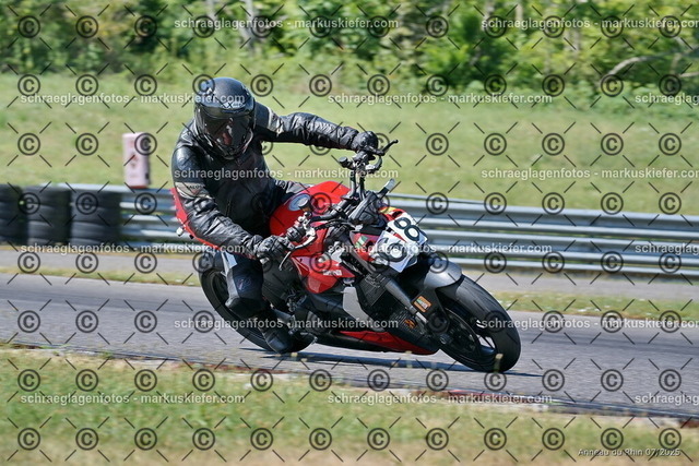 25bt04-0534 | markuskiefer.com - Realisiert mit Pictrs.com