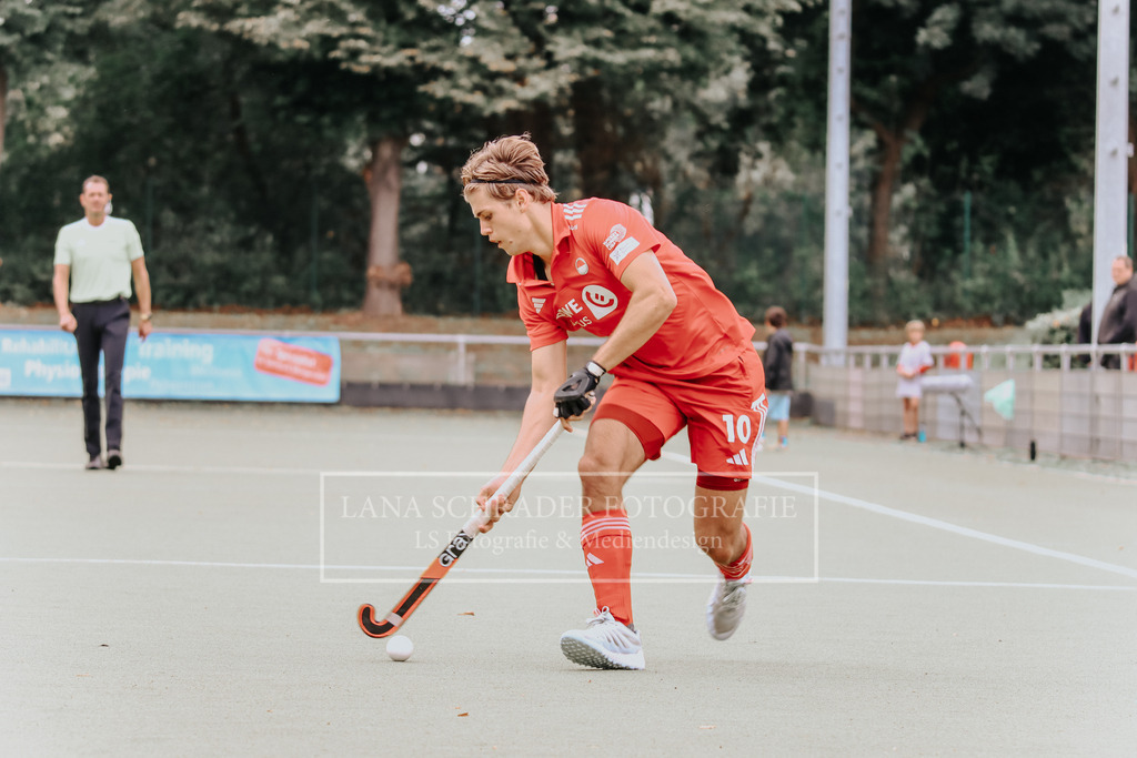 Herren_Bundesliga_02_F_RWK-UHC_21.09.25_Köln (270 von 471) | lanaschraderfotografie - Realisiert mit Pictrs.com