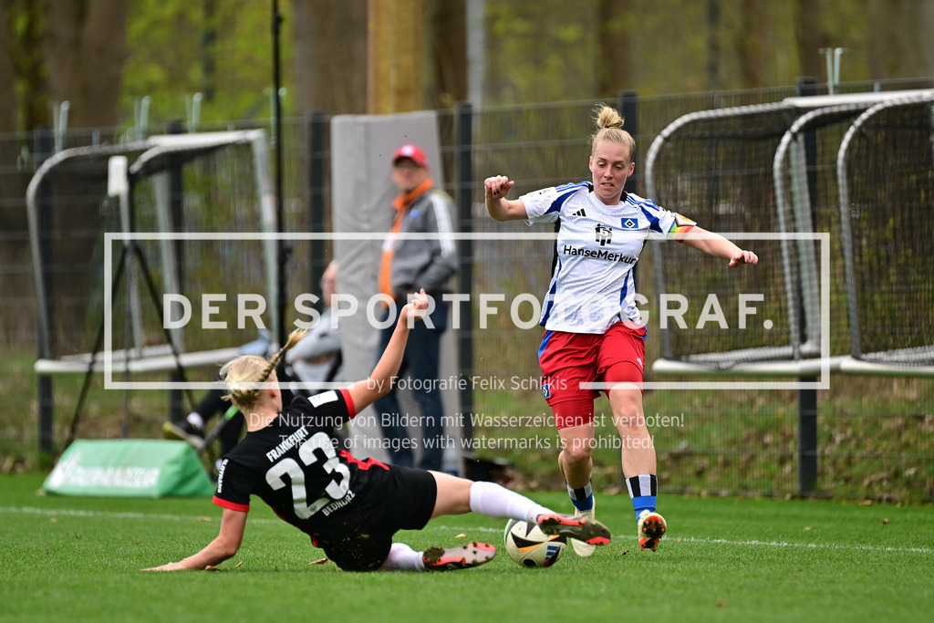 Fußball I Frauen I Saison 2024-2025 I 2. Bundesliga I 21. Spieltag I Hamburger SV - Eintracht Frankfurt II I 61756 | Keira Bednorz (23, Eintracht Frankfurt II) Sarah-Vanessa Stöckmann (22, Hamburger SV) - Realisiert mit Pictrs.com