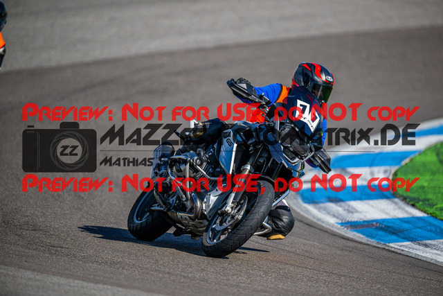 MaZZes_FotoMatrix_230311_7080 | STREET