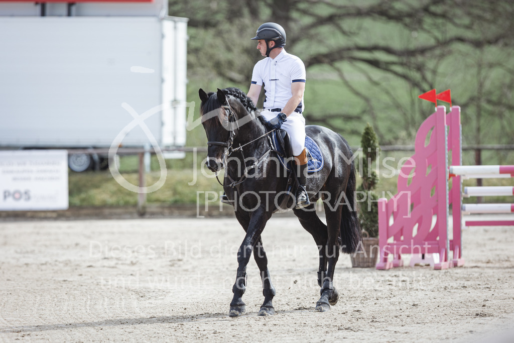 220413_LateEntry_MzH_SprPf-M-116 | Frühlingsfest der Pferde 
Outdoor Late Entry in Herford 
Springpferde-L
Springpferde-M*