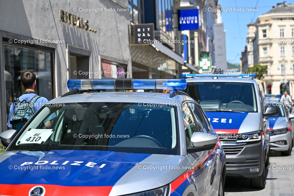 Polizeieinsatz Linz Spittelwiese nach Bombendrohung_ 15.05.2024-27 | 15.05.2024, AUT, Polizeieinsatz Linz Spittelwiese nach Bombendrohung, im Bild Blaulicht