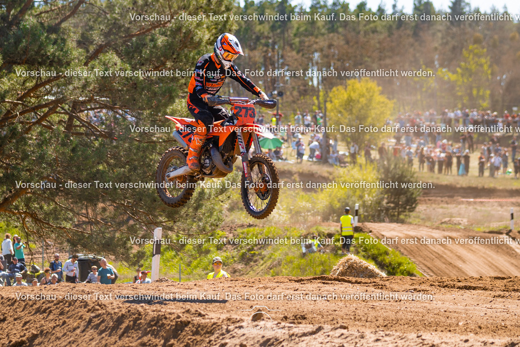 20260501_MCWriezen-3072 | Sportfotografin aus Berlin-Brandenburg mit Fokus auf Motocross. Ich halte deine sportliche Leistung und echte Emotionen auf und neben der Strecke professionell fest. Entdecke die Fotos von deinem Rennen und bestelle sie direkt hier im Shop.