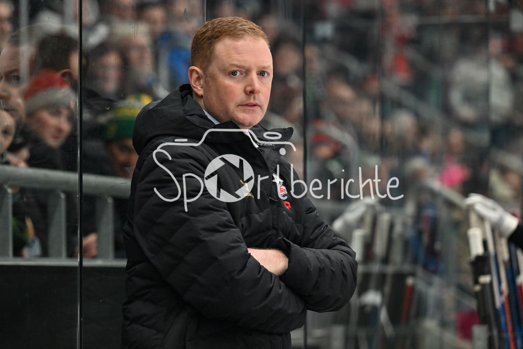 Augsburger Panther - Nürnberg Ice Tigers | Im Bild Mitch O´KEEFE Cheftrainer Nürnberg Ice Tigers  Freisteller / Einzelfoto / DEL: Augsburger Panther - Nuernberg Ice Tigers, Curt Frenzel Stadion am 03.01.2025