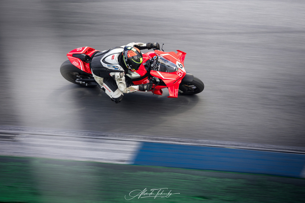 Ducati Trackday Hockenheimring 2026 | Entdecken Sie die faszinierende Welt von Alexander Tschuncky Arts: Kreative Fotografie, atemberaubende Automobilkunst und hochwertiger Bilderdruck. Lassen Sie sich inspirieren! - Realisiert mit Pictrs.com