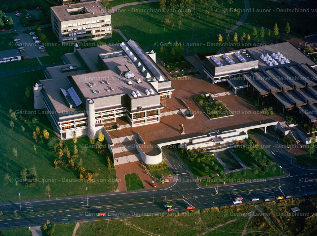 9100119 | Bibliothek und Mensa der Hubland Universität Würzburg