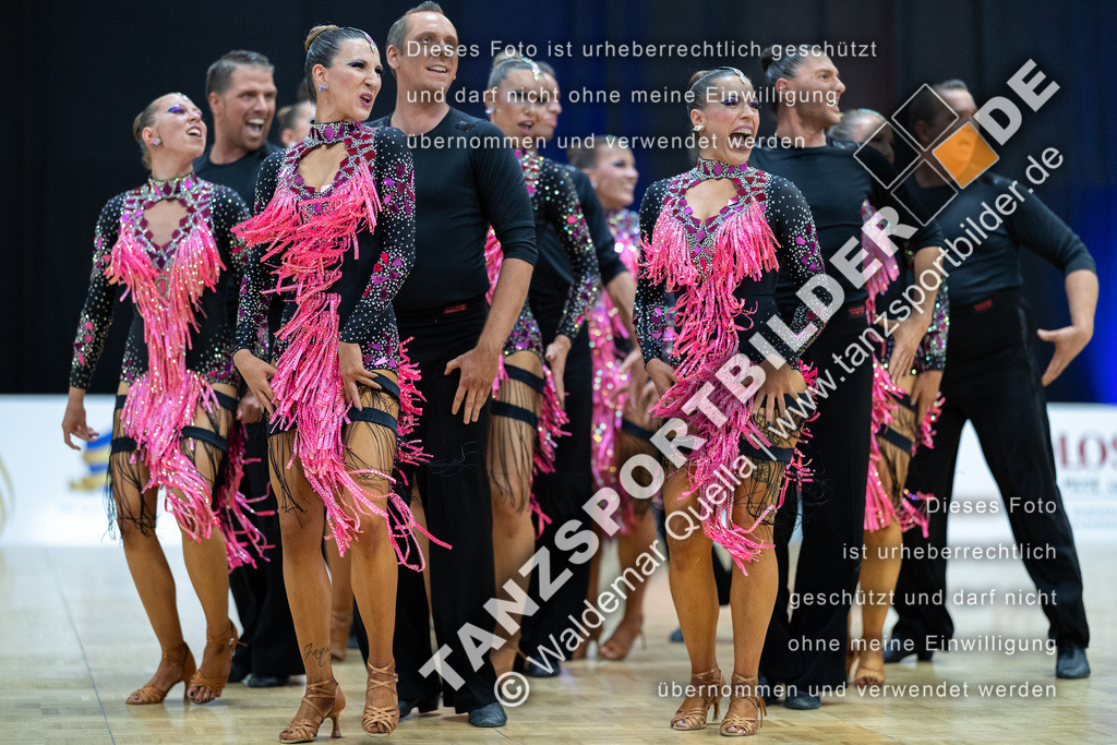 20230513-02491 | Hier finden Sie Tanz Bilder vom Latein und Standard Formationen tanzen. Sportbilder vom Tanzsport. Schöne Fotos und von Weltmeisterschaft, Europameisterschaft, Bundesliga, Regionalliga, Oberliga und Landesliga sowie von GOC Stuttgart, DanceComp, WM Bremen