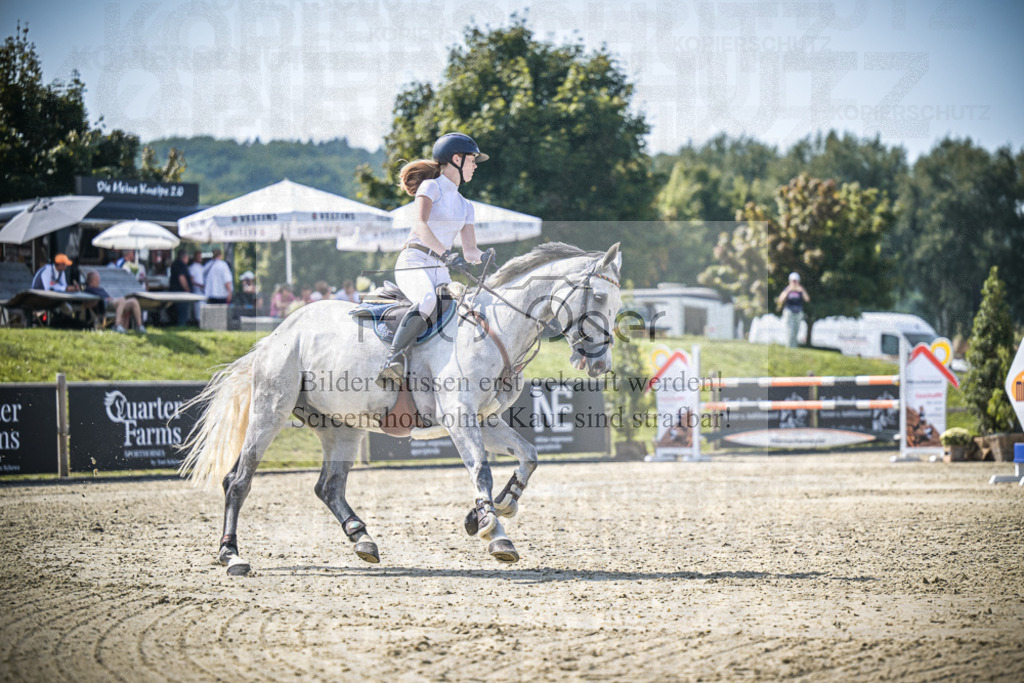 DOS_3290 | Entdecke hochwertige Reitturnierfotos von Foto Oger. Professionell, emotional und authentisch – jetzt Lieblingsmomente im Shop bestellen.Deutschlandweite Turnierfotografie. - Realisiert mit Pictrs.com