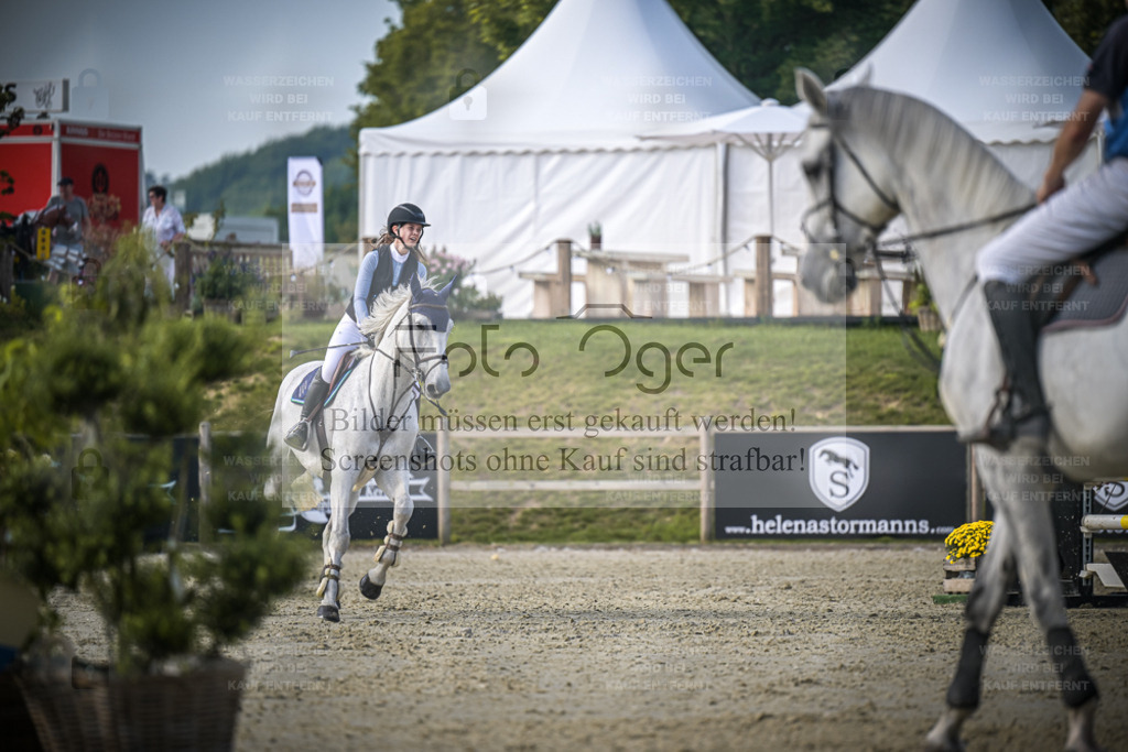 DOS_2605 | Entdecke hochwertige Reitturnierfotos von Foto Oger. Professionell, emotional und authentisch – jetzt Lieblingsmomente im Shop bestellen. - Realisiert mit Pictrs.com