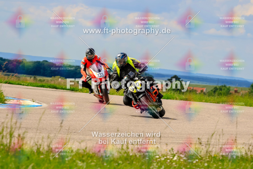 MotoTeam-0905 | Hier findet Ihr Bilder von Touristenfahrten auf der Nürburgring Nordschleife oder von anderen Veranstaltungen die ich besucht habe. Viel Spass beim Durch Schauen 