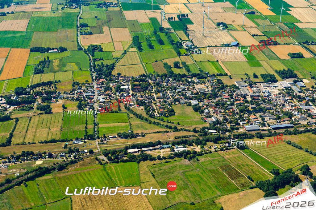 Das Luftbild der Stadt Sankt Michaelisdonn wurde 2022 vom Flugzeug heraus erstellt (keine Drohnen-Aufnahmen) Aufnahmehöhe ca.450 Meter- hohe Bildauflösung und Druck-Qualität. Garantiert!