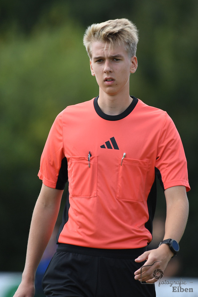 FC Rastede-JFV Edewecht | C-Jugend Landesliga; FC Rastede (blau)-JFV Edewecht (grün) am 16.08.2025 in Rastede (Sportanlage Köttersweg), Photo: Philip Eiben 2025 - Realisiert mit Pictrs.com